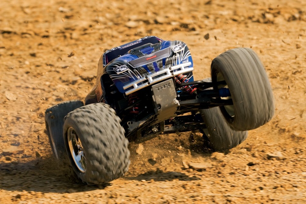 tmaxx monster truck