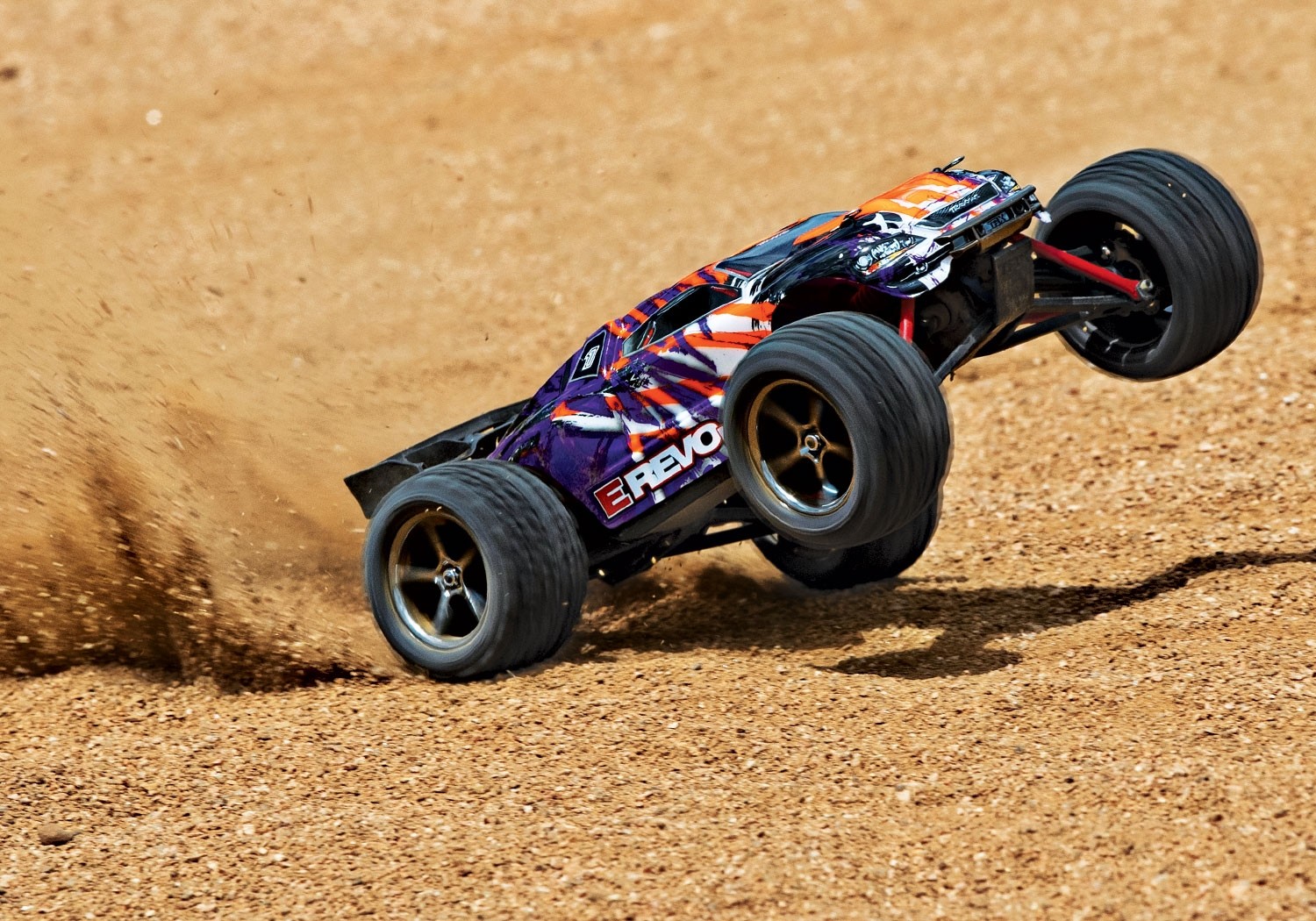 traxxas e revo 1 8 traxxas e revo 1 8