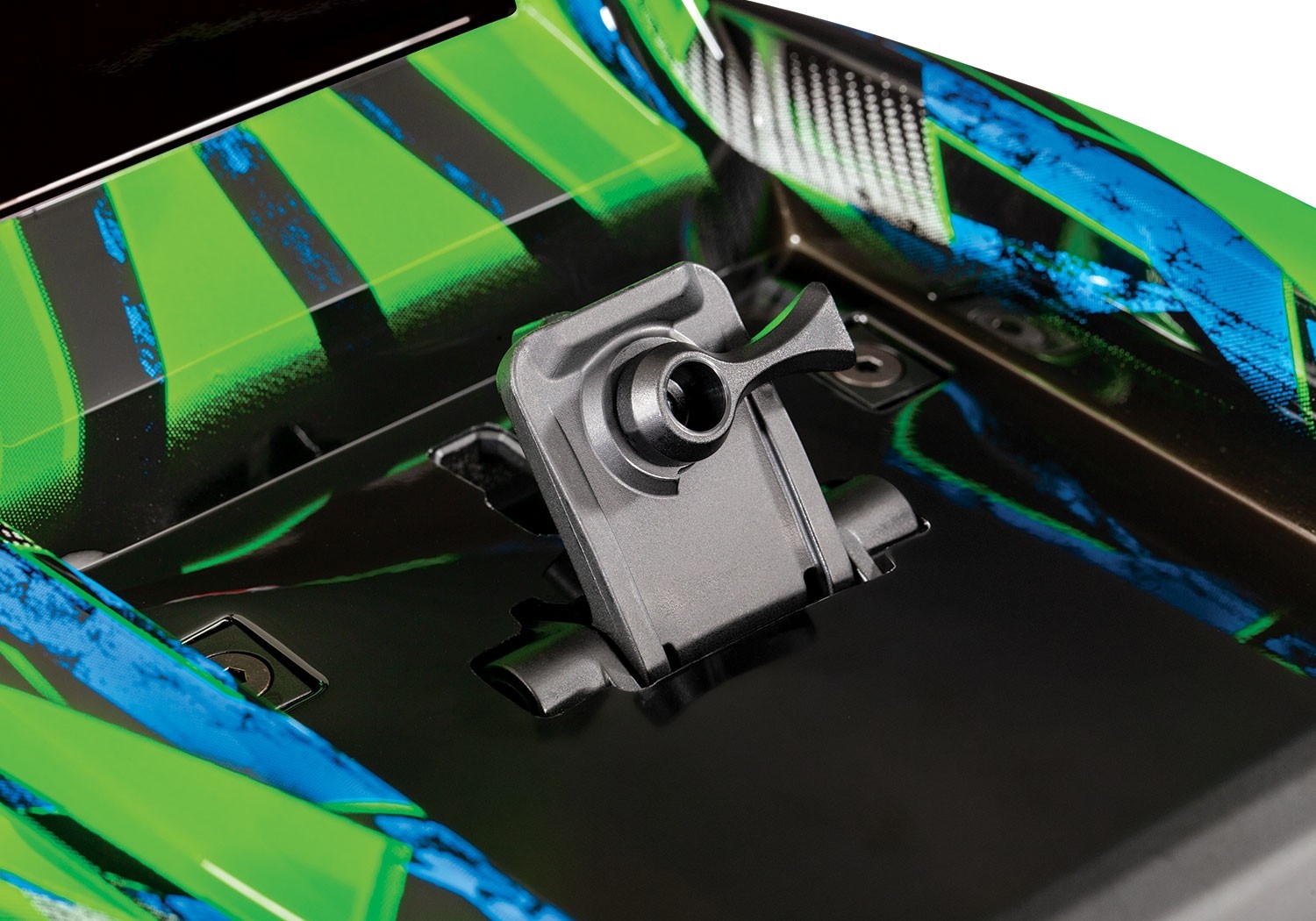 traxxas hoss scale