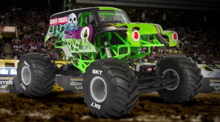 Axial SMT10 Grave Digger 1/10 4wd RTR Monster Truck AXI03019 | [Cars &  Trucks] - Larry's Performance RC Online lprcs