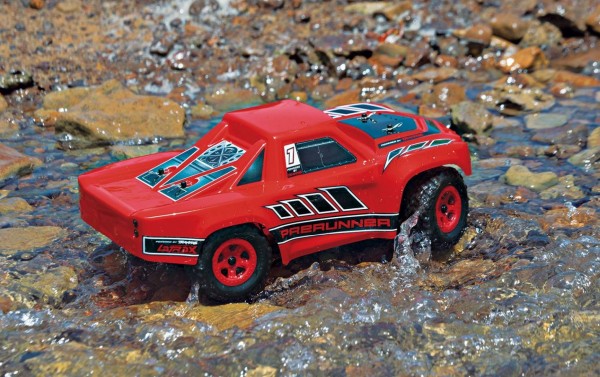 traxxas desert runner