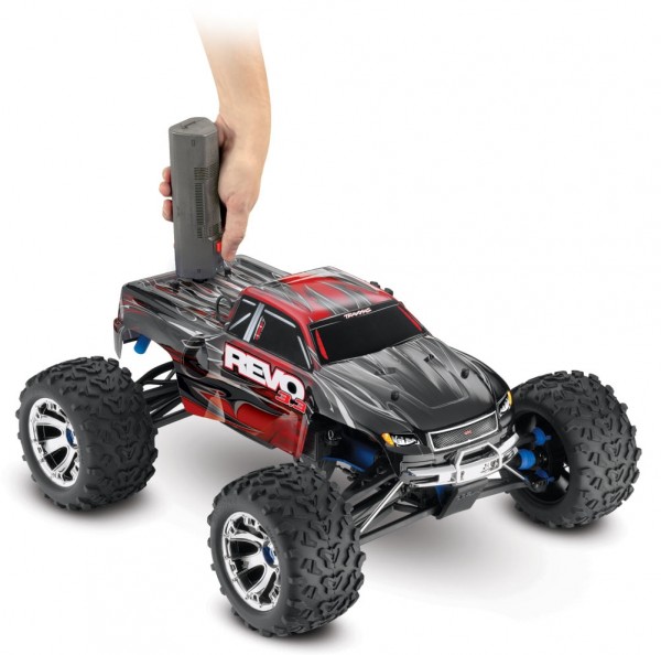 traxxas 3.3 nitro truck