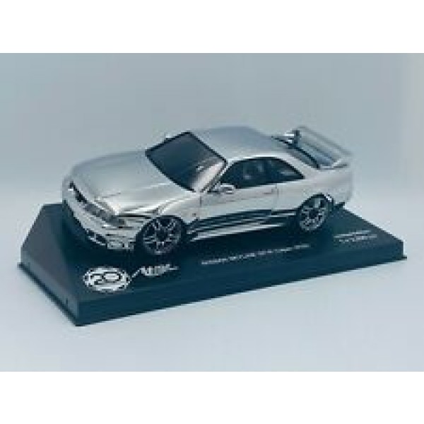 Kyosho MINI-Z AWD Limited Edition Chrome Nissan Skyline Body 