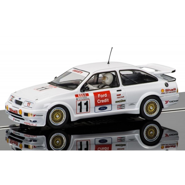 Scalextric 1/32 Ford Sierra RS500 No.11 BTCC Ford Credit, Robb Gravett