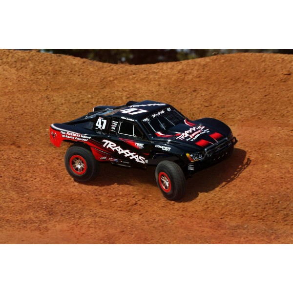 Slash 4X4: 1/10 Scale 4WD Electric Short Course Truck with TQi Traxxas Link Enabled 2.4GHz Radio System & TSM
