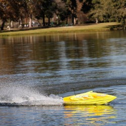 recoil 26 boat